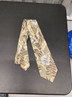 Tommy Bahama Tan Floral Tie with Blue Blooms